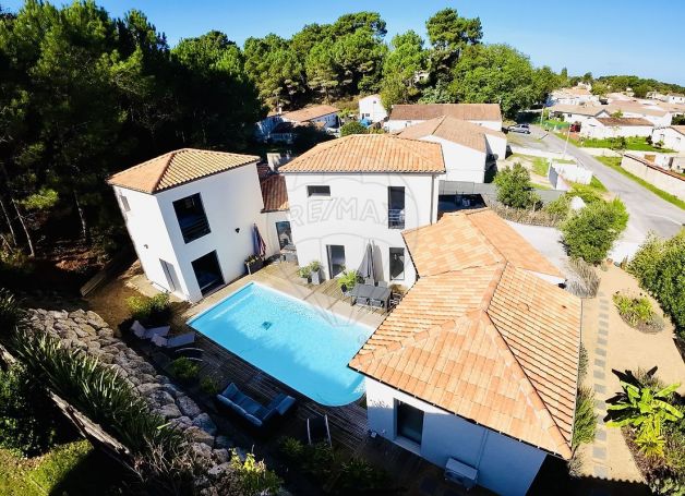 MAISON  D'ARCHITECTE BORD DE MER SAINT AUGUSTIN