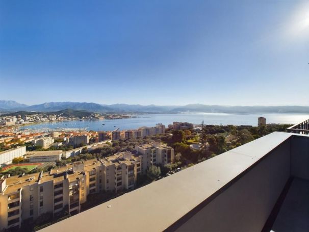 APPARTEMENT DE PRESTIGE T4 96 M2 TERRASSE VUE MER AJACCIO