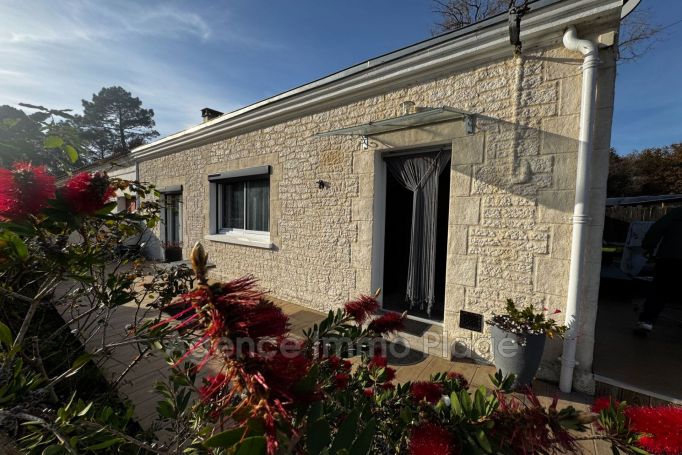 MAISON  3 PIECES 75 M2 BORD DE MER VENSAC