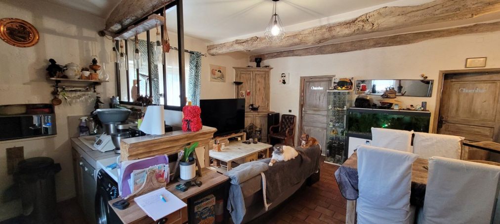 A vendre Appartement t3 56 m² + place de parking SOLLIES PONT