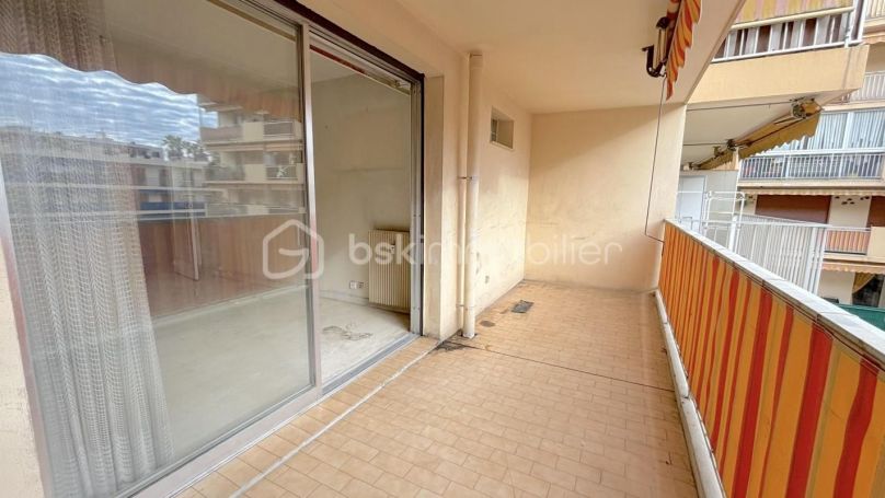 APPARTEMENT T2 39 M2 TERRASSE BORD DE MER GOLFE JUAN