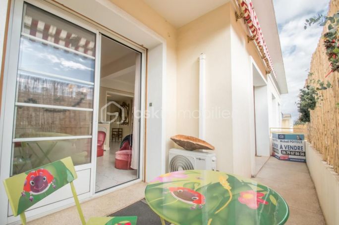 APPARTEMENT NEUF T6 123 M2 TERRASSE BORD DE MER HYERES