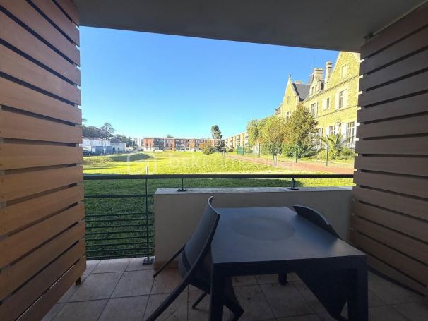 STUDIO  19 M2 TERRASSE  BEZIERS