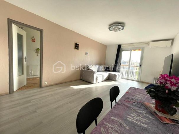 APPARTEMENT T4 76 M2 BORD DE MER NICE