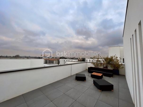 APPARTEMENT DUPLEX DE PRESTIGE T5 121 M2 TERRASSE  BORDEAUX