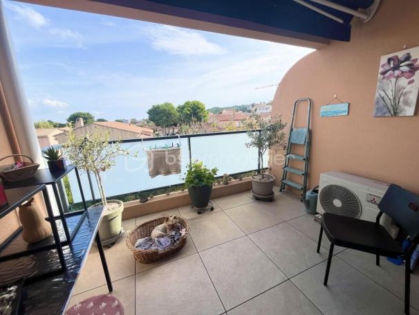 APPARTEMENT T2 38 M2 TERRASSE BORD DE MER HYERES