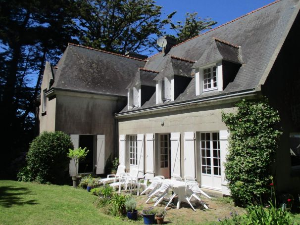 A vendre Belle et grande maison 10 PIECES 230 M² vue mer douarnenez