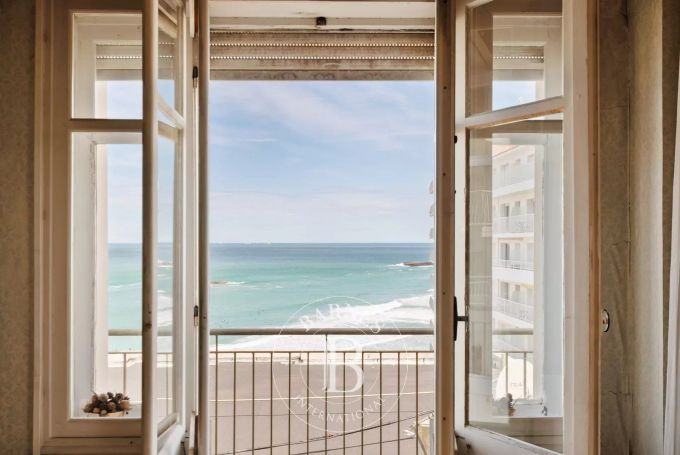 A vendre  APPARTEMENT T5 147 M² VUE MER DERNIER ETAGE  BIARRITZ