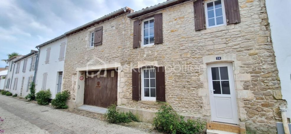 MAISON  DE MAîTRE BORD DE MER LA FLOTTE