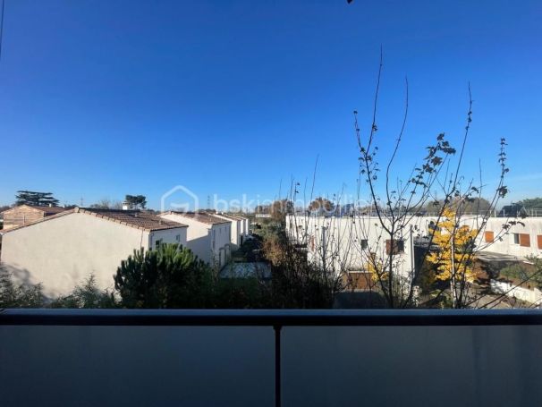 A louer APPARTEMENT T3 65 M2 EYSINES