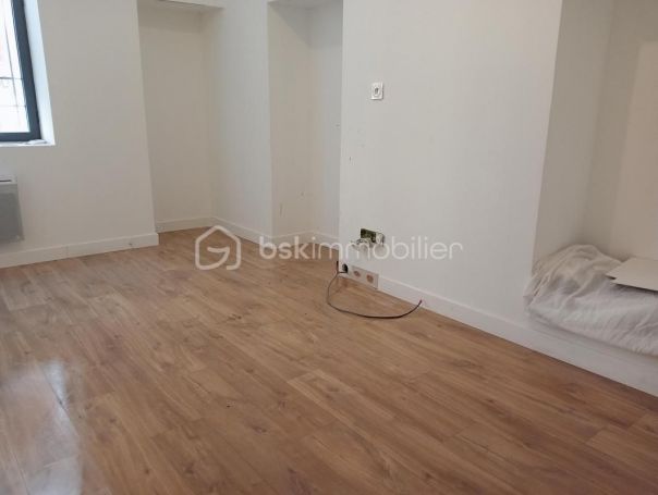 APPARTEMENT T2 19 M2  NIMES