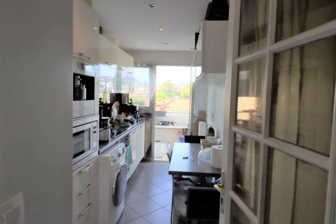 APPARTEMENT T3 87 M2 TERRASSE BORD DE MER CANNES