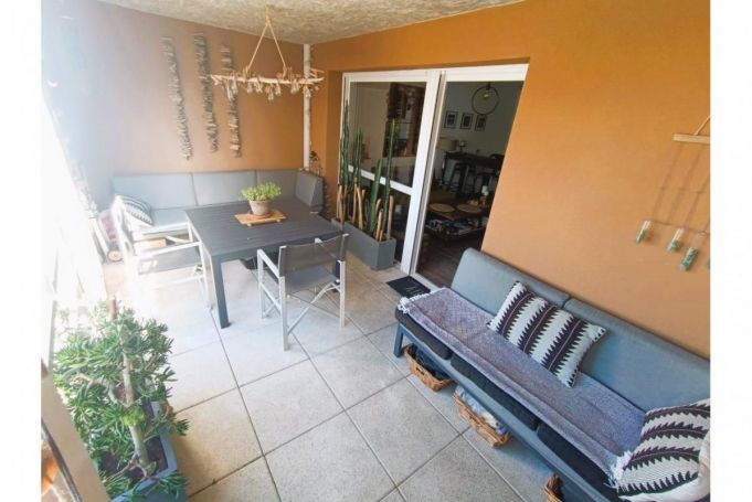 APPARTEMENT T2 40 M2 TERRASSE BORD DE MER SETE