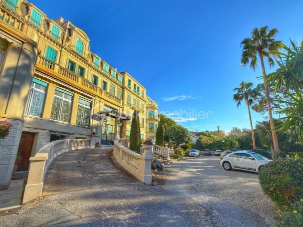 APPARTEMENT T6 246 M2 BORD DE MER CANNES