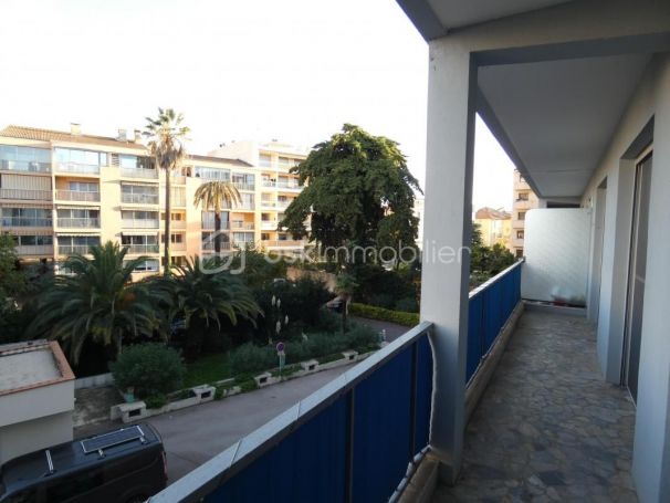 APPARTEMENT T3 83 M2 TERRASSE  VENCE