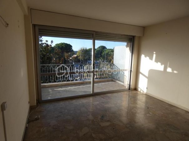 APPARTEMENT T3 83 M2 TERRASSE  VENCE