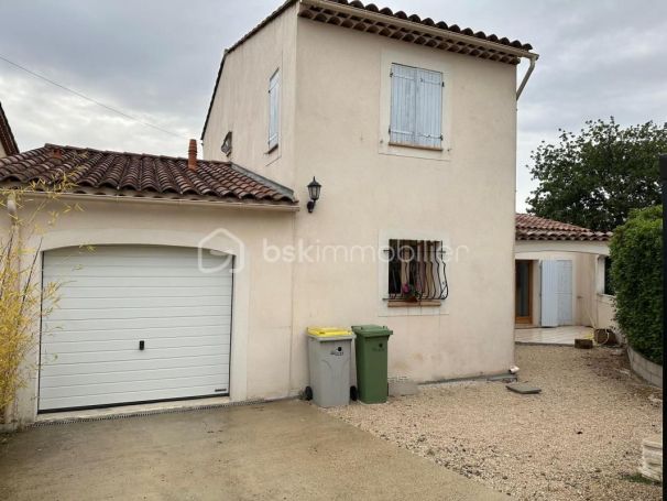 MAISON  D'ARCHITECTE  VENELLES