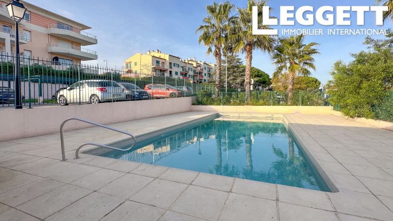 APPARTEMENT T3 48 M2 TERRASSE BORD DE MER ANTIBES