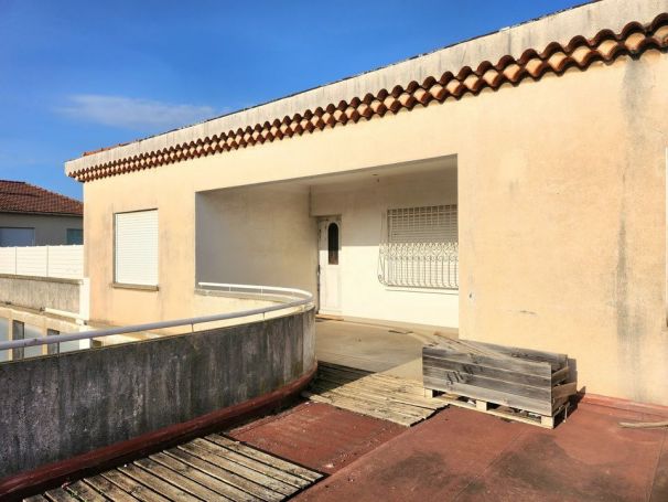 A vendre LOT de Deux APPARETEMENTS 13230 Port Saint Louis Du Rhone