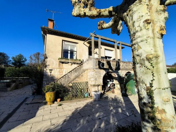 A vendre Maison de ville 30700 Uzes 15 Mn