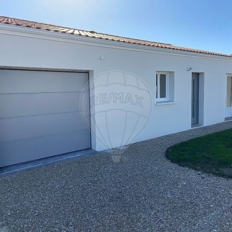 MAISON  CONTEMPORAINE BORD DE MER MESCHERS SUR GIRONDE