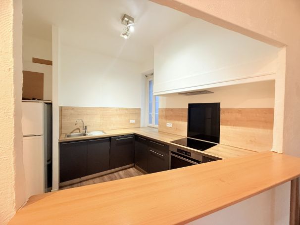 A vendre Appartement T2 59 M² DERNIER ETAGE HAUTE VILLE Toulon