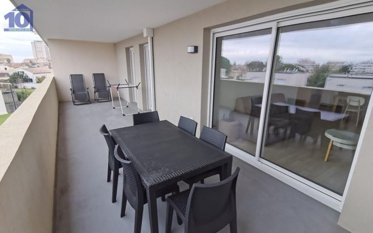 APPARTEMENT T3 64 M2 TERRASSE PLAGE à PIED VALRAS PLAGE