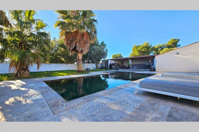 A louer MAISON DE MAîTRE SEPTEMES LES VALLONS