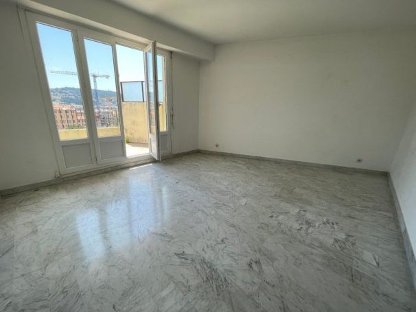 APPARTEMENT T3 67 M2 TERRASSE BORD DE MER NICE