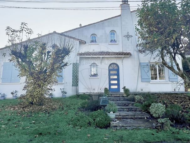 MAISON  DE MAîTRE BORD DE MER ARVERT