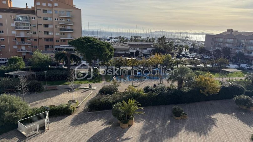 APPARTEMENT DUPLEX T2 34 M2 TERRASSE VUE MER HYERES