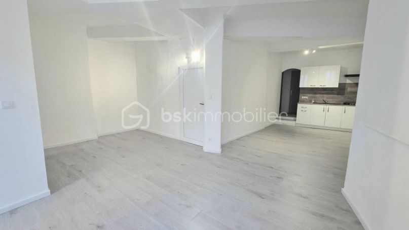 APPARTEMENT T3 65 M2  CUERS