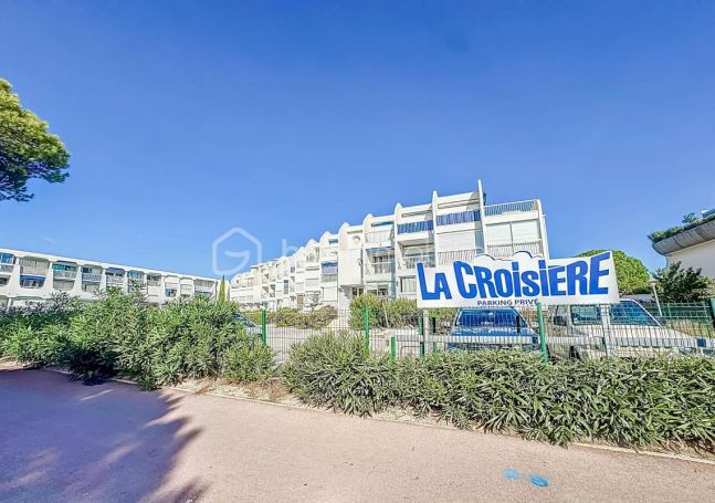 STUDIO NEUF  24 M2 TERRASSE BORD DE MER LE GRAU DU ROI