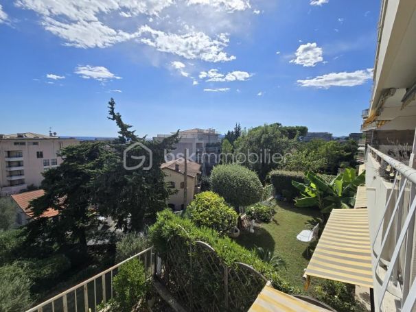 APPARTEMENT DE PRESTIGE T3 71 M2 TERRASSE BORD DE MER LE CANNET