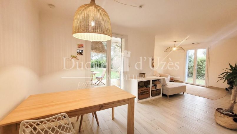 MAISON  4 PIECES 90 M2  UZES