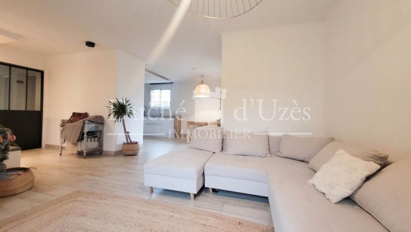 MAISON  4 PIECES 90 M2  UZES