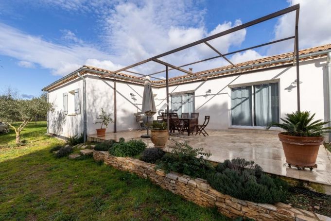 MAISON  5 PIECES 142 M2  CAZOULS D HERAULT