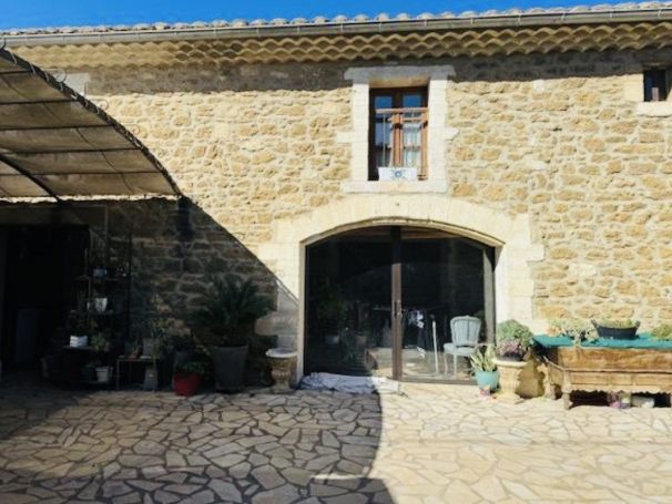 A vendre Maison 3 PIECES 146 M² Pujaut