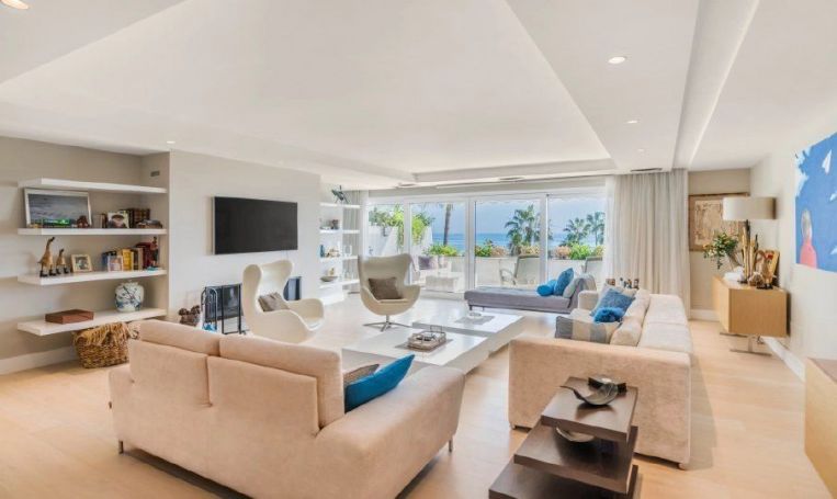 PENTHOUSE DUPLEX DE PRESTIGE T5 557 M2 TERRASSE PIEDS DANS L'EAU MARBELLA