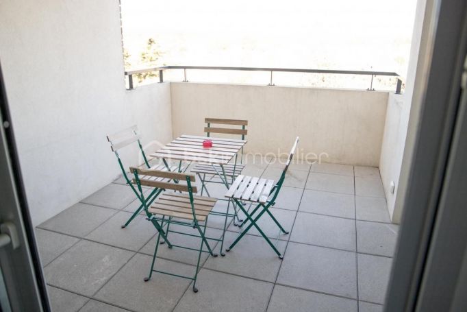 APPARTEMENT T3 62 M2 TERRASSE  JUVIGNAC