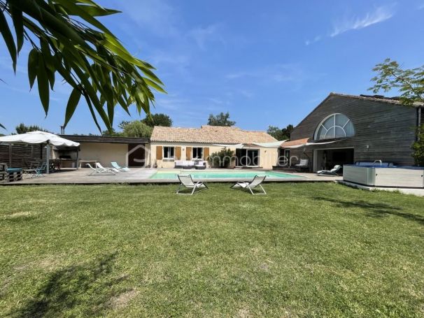 MAISON  CONTEMPORAINE BORD DE MER ETAULES