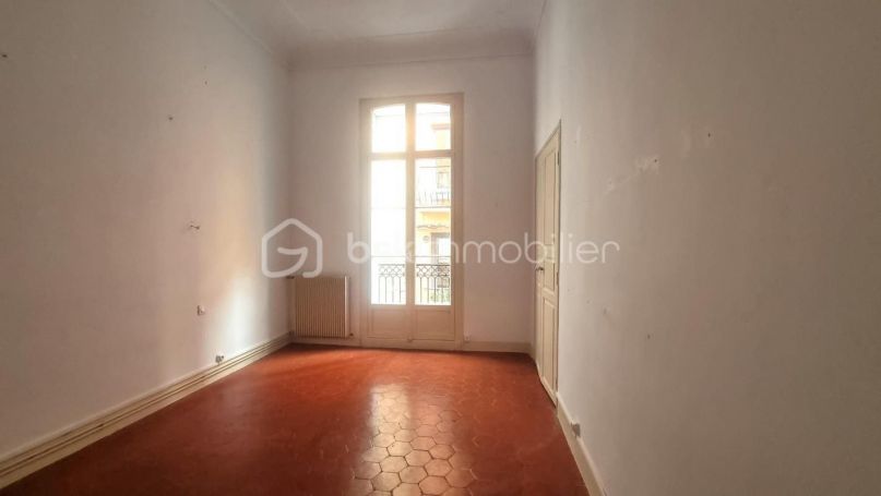 APPARTEMENT T5 125 M2  PERPIGNAN