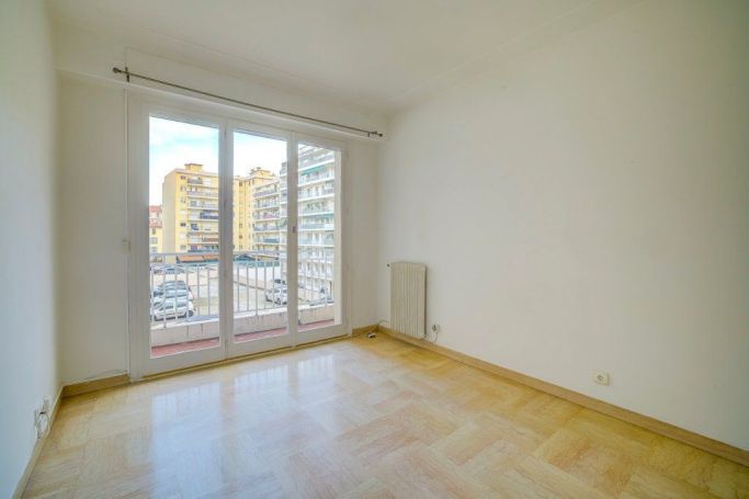 A vendre APPARTEMENT T1 28m²  BALCON Nice