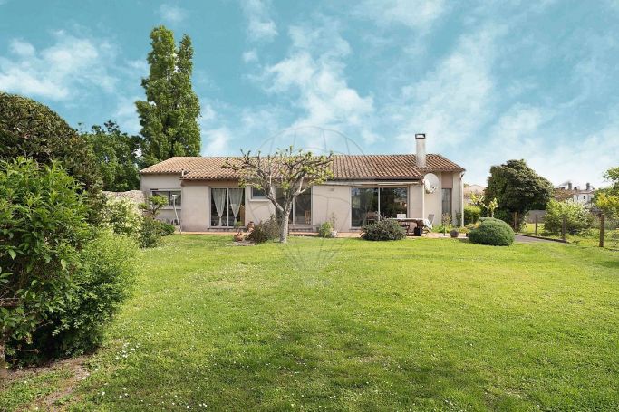 MAISON  D'ARCHITECTE BORD DE MER ARVERT