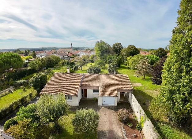 MAISON  D'ARCHITECTE BORD DE MER ARVERT