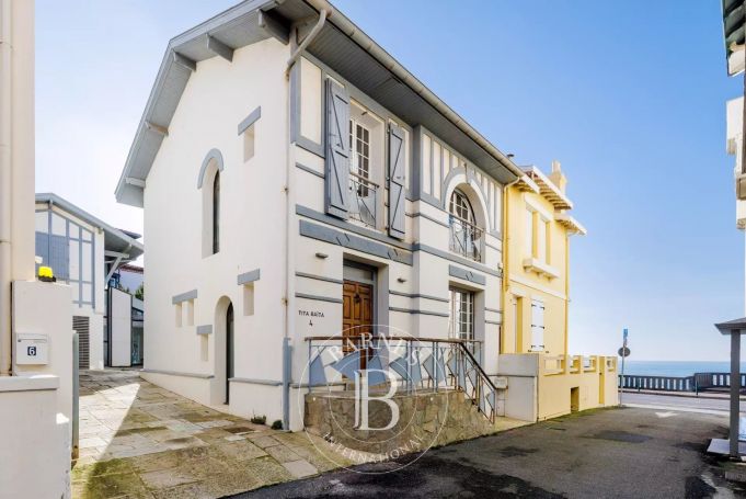 MAISON  4 PIECES 166 M2 BORD DE MER BIARRITZ