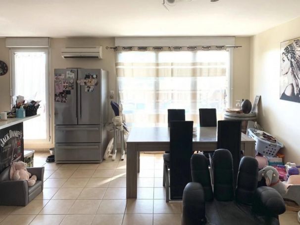 A louer APPARTEMENT T3 70 M2  MARSEILLE 11EME