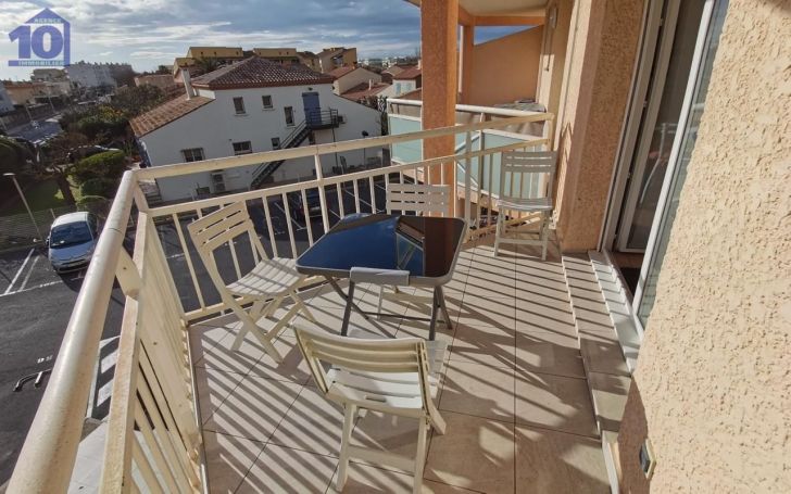 APPARTEMENT T3 31 M2 TERRASSE PLAGE à PIED VALRAS PLAGE