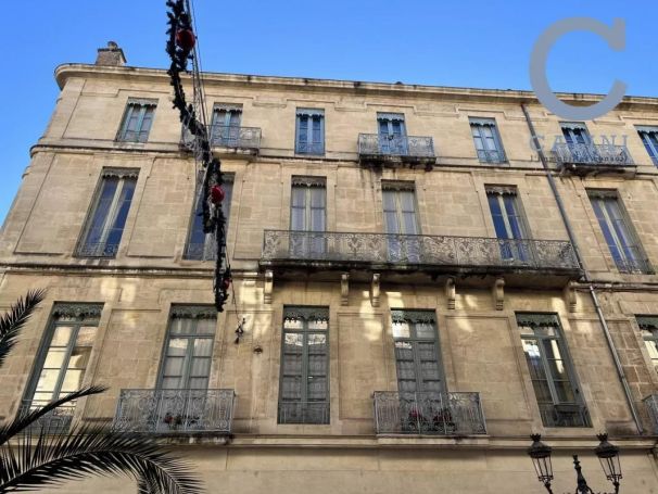 A louer APPARTEMENT T3 75 M2 NIMES