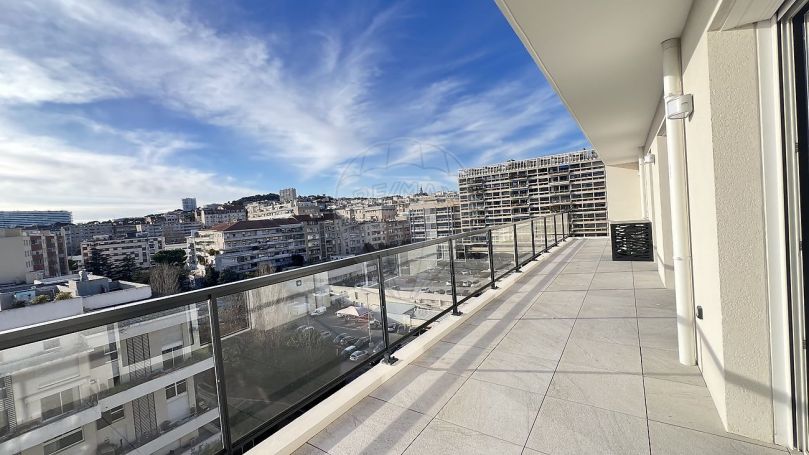 APPARTEMENT DE PRESTIGE NEUF T4 123 M2 TERRASSE  MARSEILLE 8EME